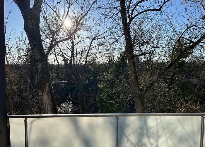 2p Meuble - Vue Degagee Sur Parc